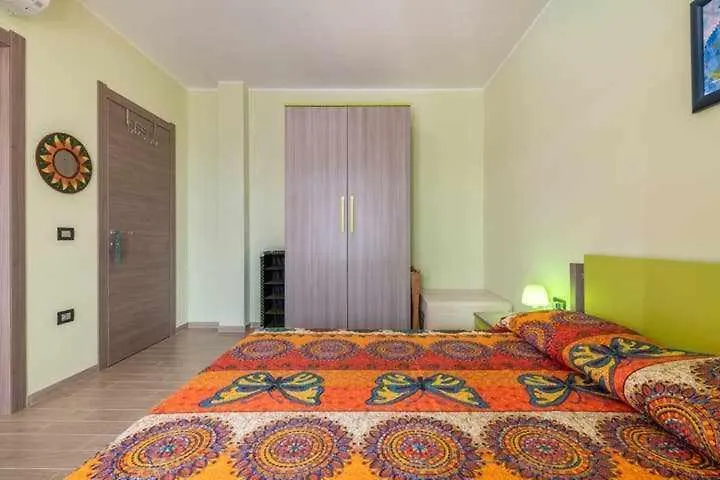 Larcobaleno Di Chia Cin It11101Ce Bed and Breakfast Domus De Maria Bed & Breakfast