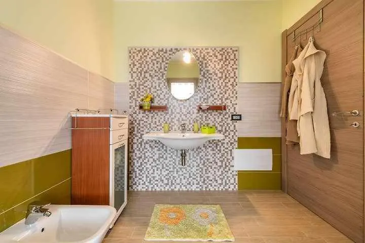 Larcobaleno Di Chia Cin It11101Ce Bed and Breakfast Domus De Maria 0*,  Italien