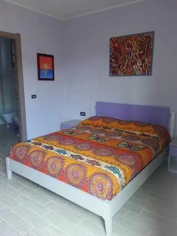 Larcobaleno Di Chia Cin It11101Ce Bed and Breakfast Domus De Maria Bed & Breakfast
