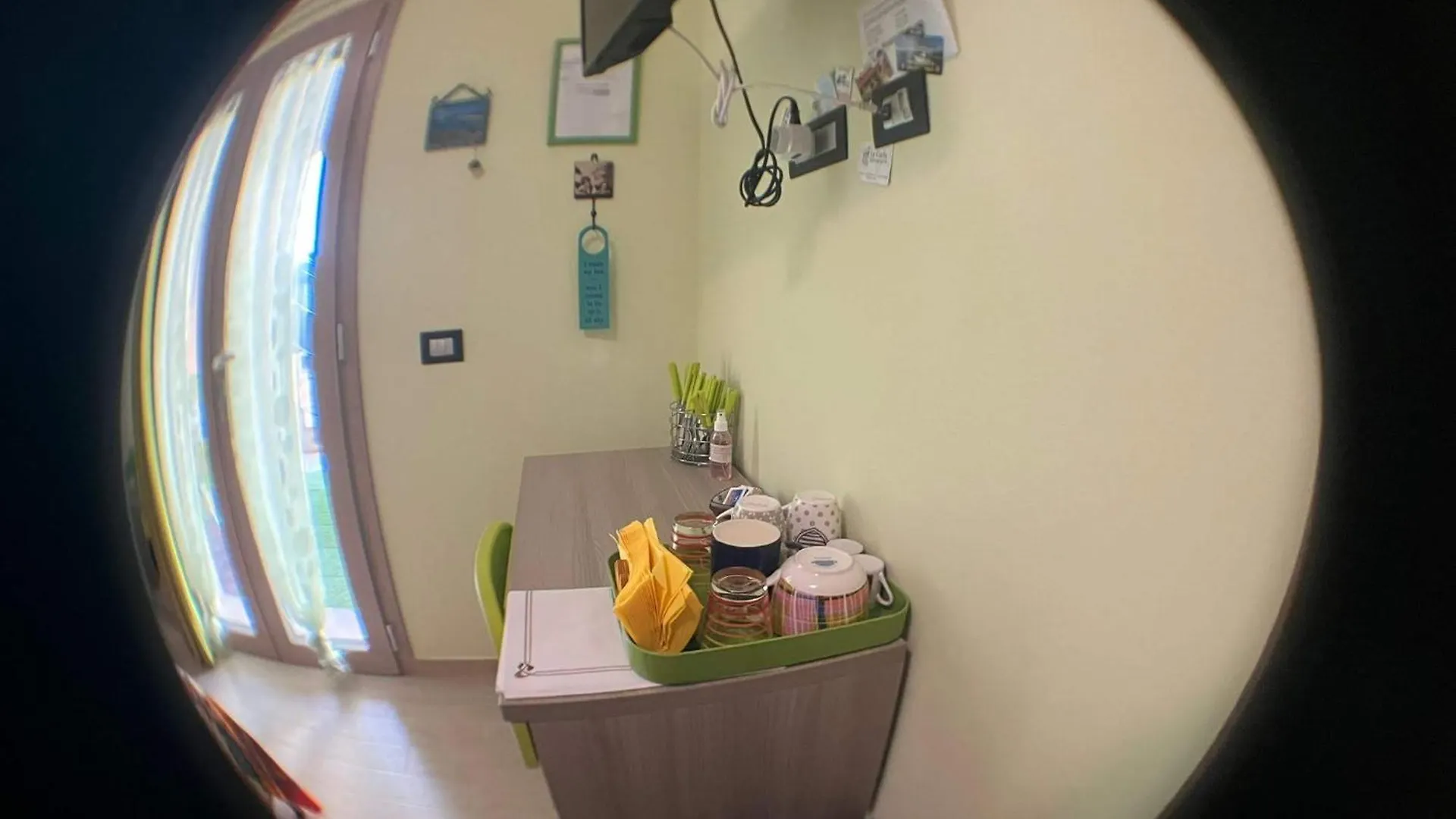 Bed & Breakfast Larcobaleno Di Chia Cin It11101Ce Bed and Breakfast Domus De Maria