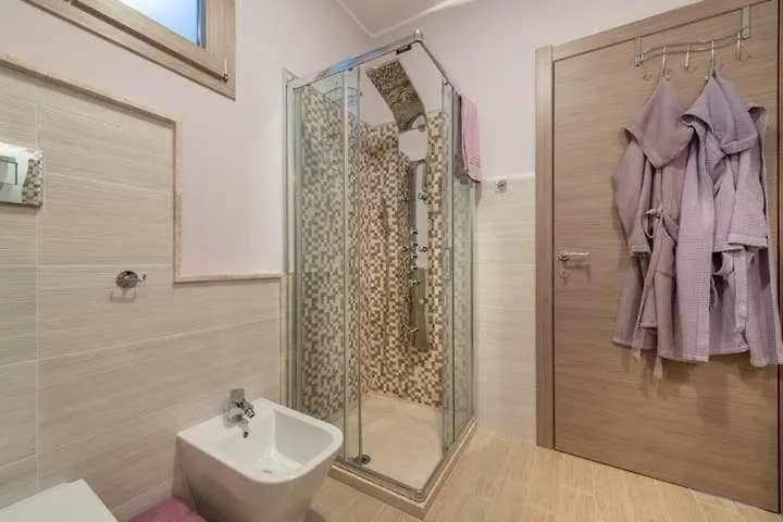 Larcobaleno Di Chia Cin It11101Ce Bed and Breakfast Domus De Maria Bed & Breakfast