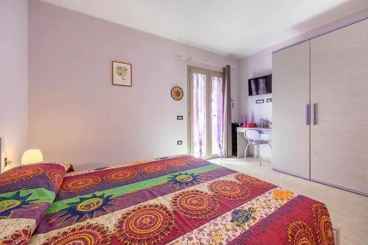 Larcobaleno Di Chia Cin It11101Ce Bed and Breakfast Domus De Maria Italien