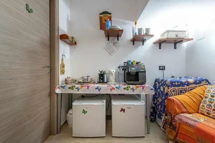 Bed & Breakfast Larcobaleno Di Chia Cin It11101Ce Bed and Breakfast Domus De Maria