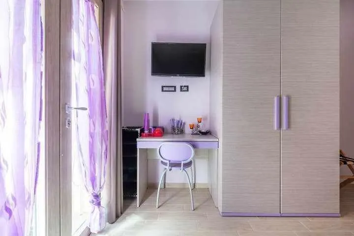 Larcobaleno Di Chia Cin It11101Ce Bed and Breakfast Domus De Maria Italien